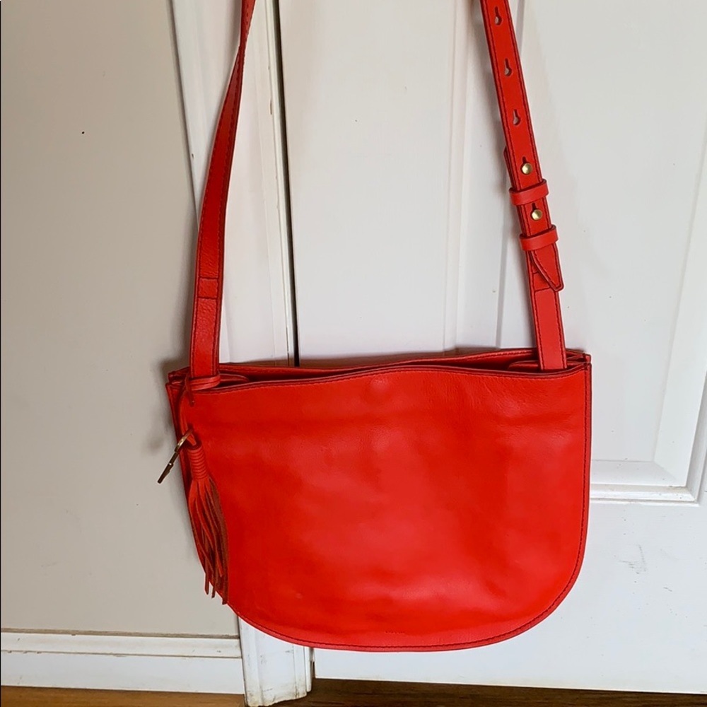 Chili red fossil cross body bag